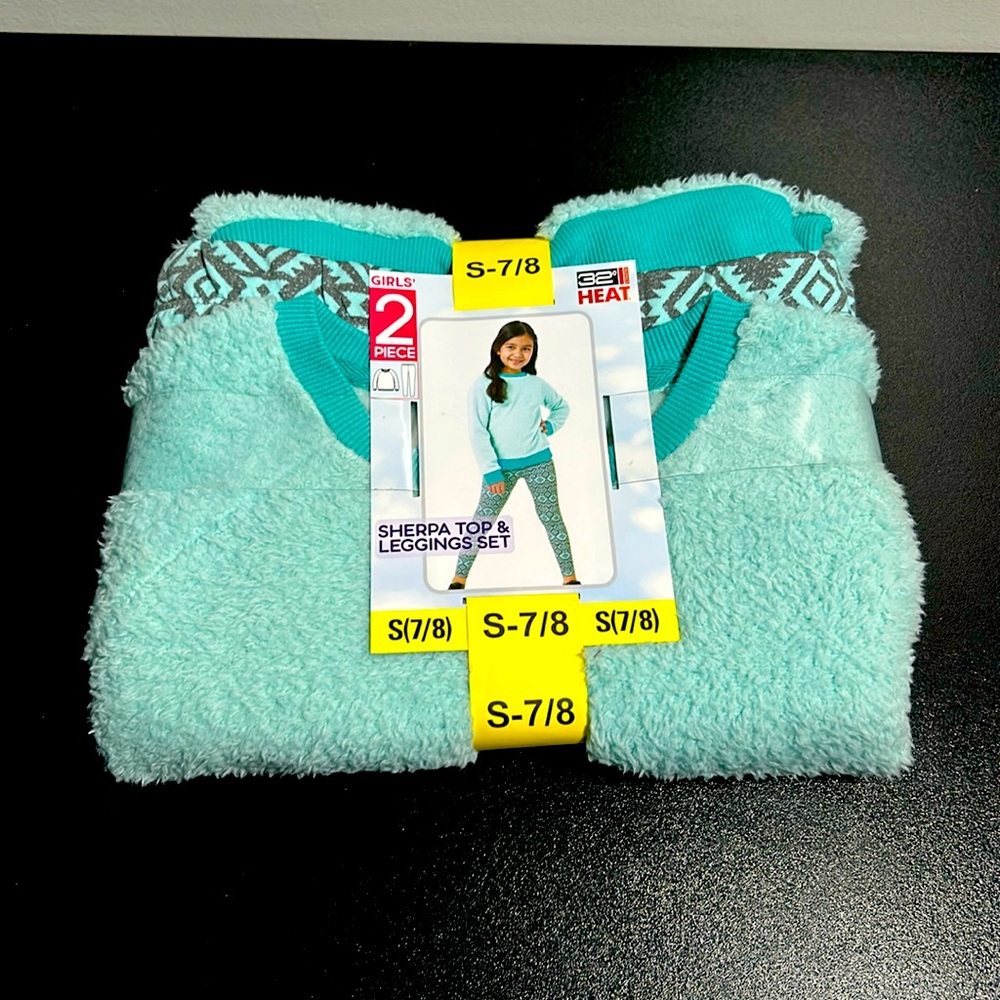 Girls Sherpa top and leggings set S 7/8‎